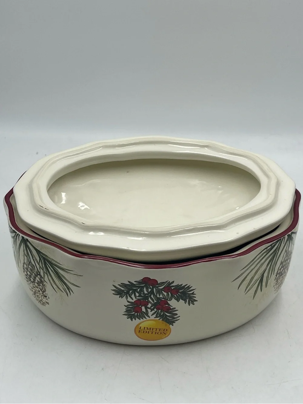 Better Homes & Gardens “Heritage Collection” Limited Edition Pinecone Casserole